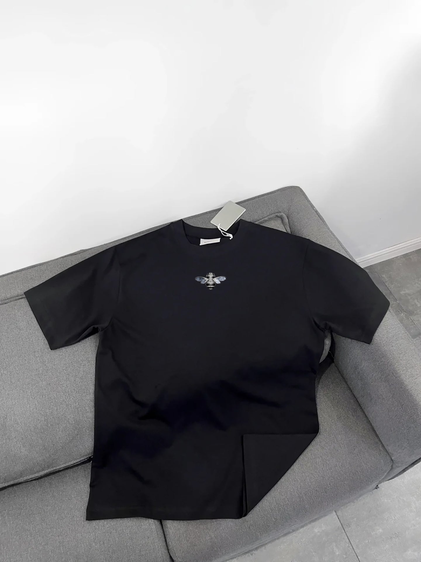 Áo Bee Signature Tee