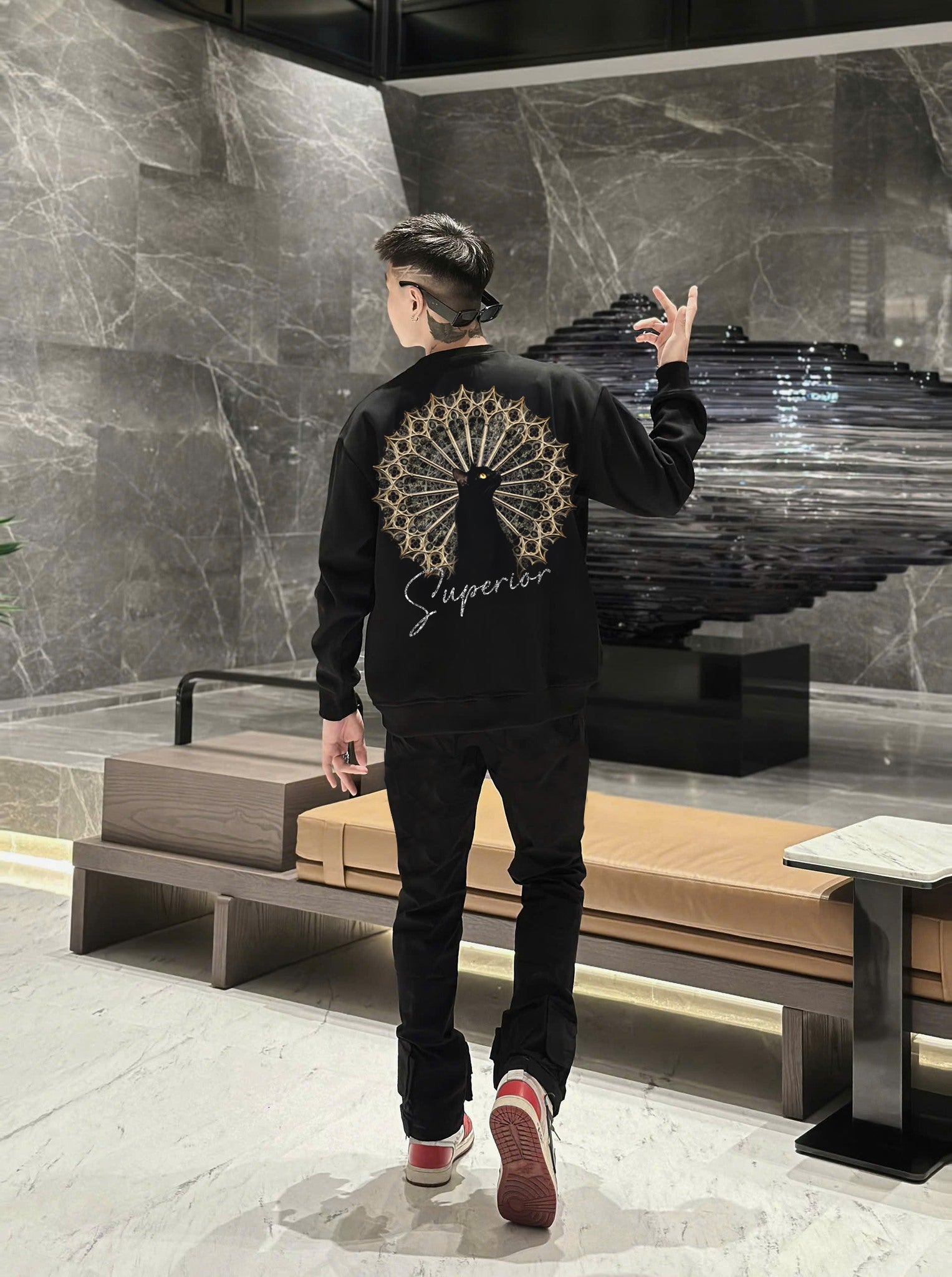 Áo Noir Saint Sweater