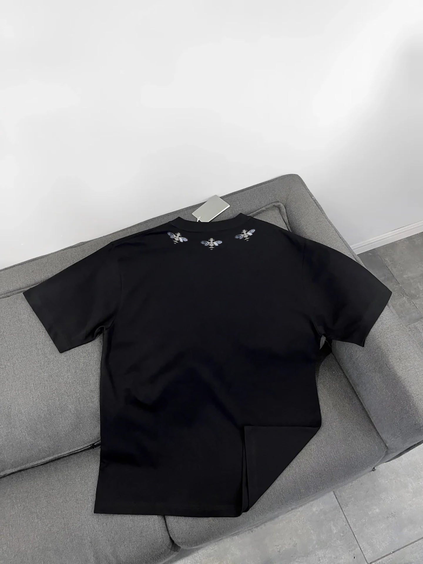 Áo Bee Signature Tee